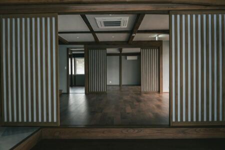 特注大型キッチンで調理やBAR使い