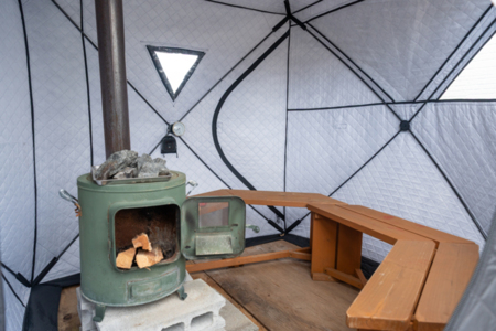 薪の炎が生む深い蒸気